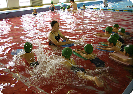 室内温水プール