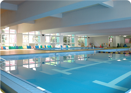 室内温水プール 